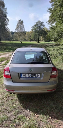 Skoda Octavia cena 18000 przebieg: 240000, rok produkcji 2010 z Łask małe 232